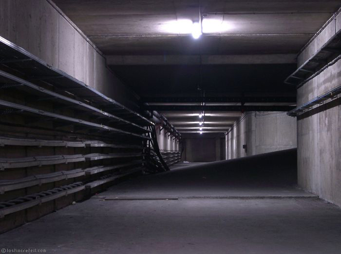 Inside les Feuillantines car park airduct - La Defense